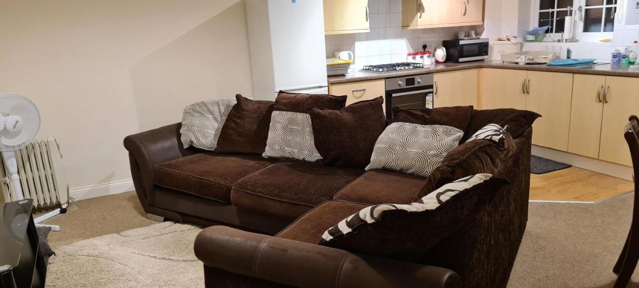 Exquisite Reserves Mk Apartment Милтън Кейнс Екстериор снимка