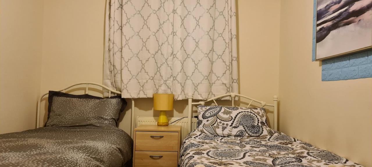 Exquisite Reserves Mk Apartment Милтън Кейнс Екстериор снимка