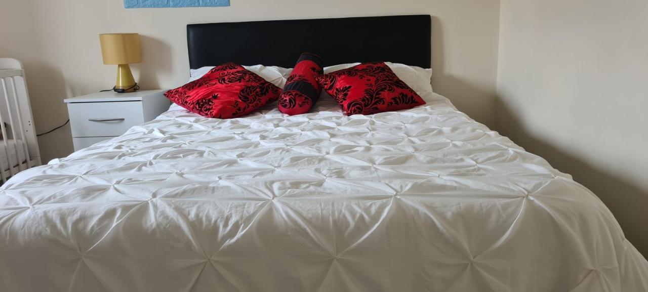 Exquisite Reserves Mk Apartment Милтън Кейнс Екстериор снимка